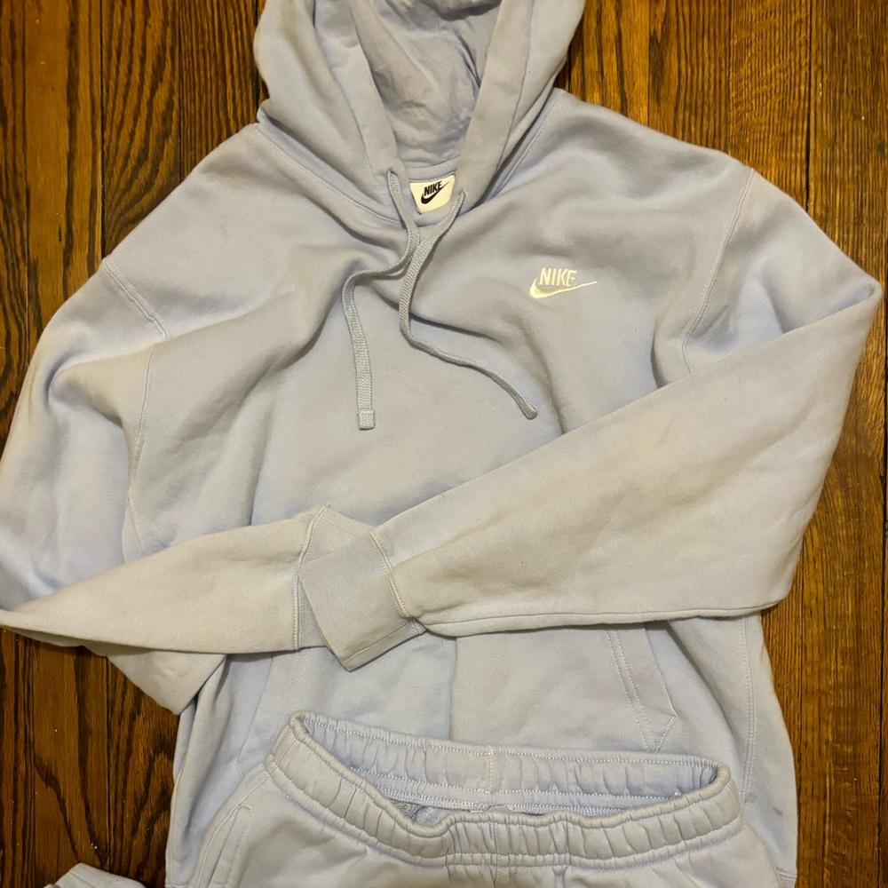 New purple nike hoodie and pants